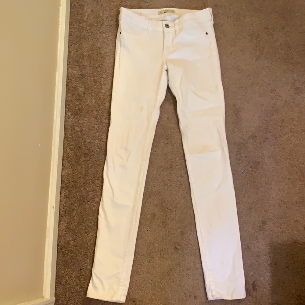 EUC White Abercrombie & Fitch Skinny Jeans